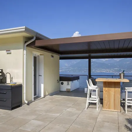 Penthouse Great View Pool & Whirpool * Torri del Benaco