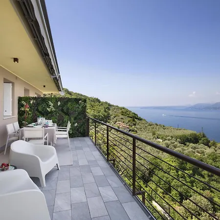 Penthouse Great View Pool & Whirpool * Torri del Benaco